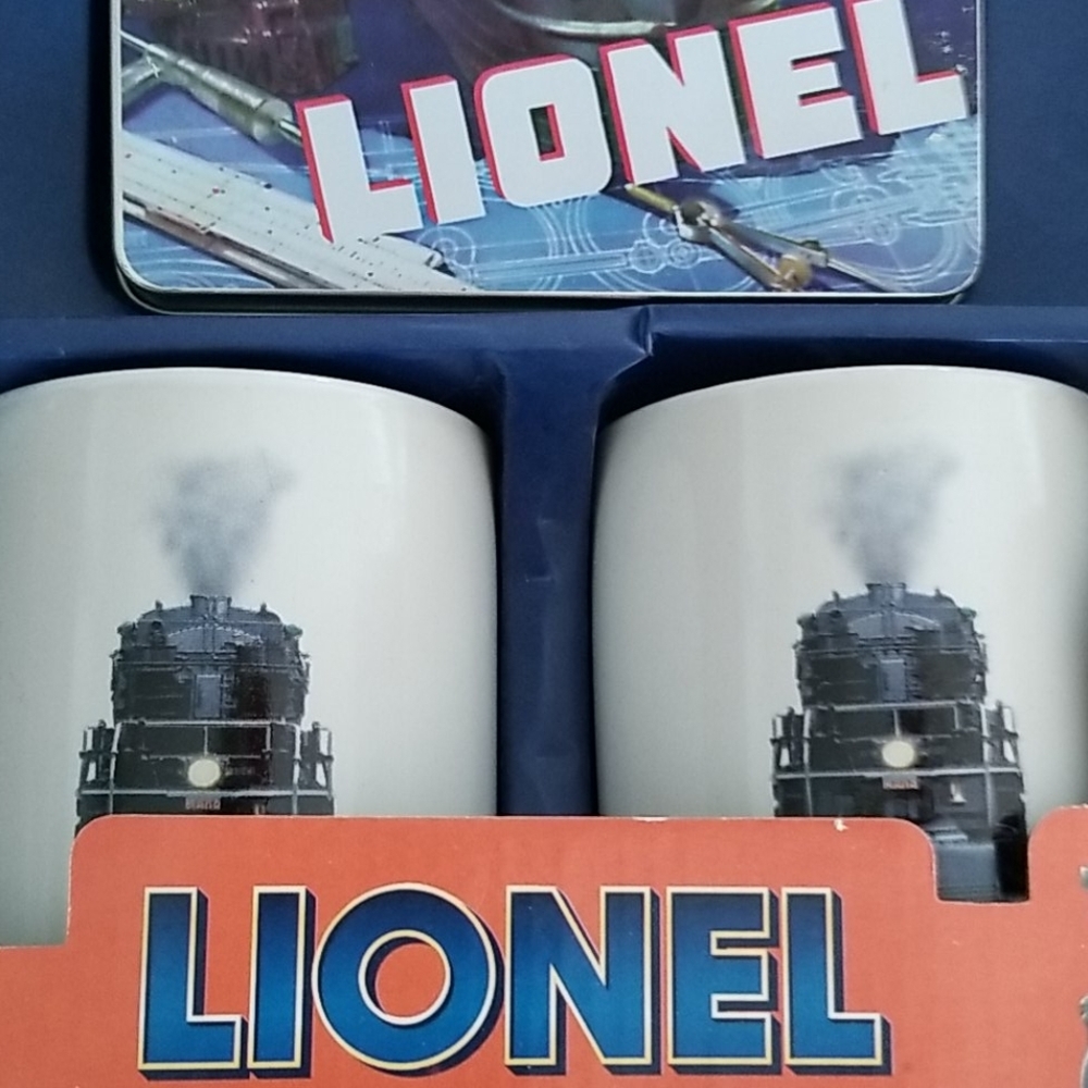 VTG Lionel Gift Set Collectible Mugs & Cocoa Tin - Picture 5 of 16